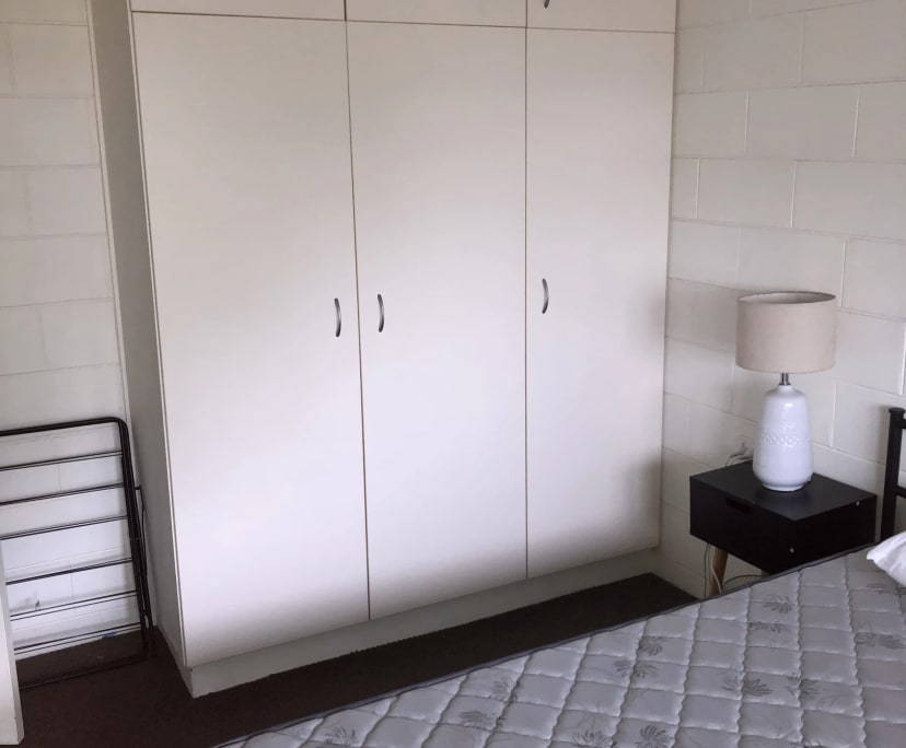 2 Rooms for Rent in Hermit Park, Townsville 2353...
