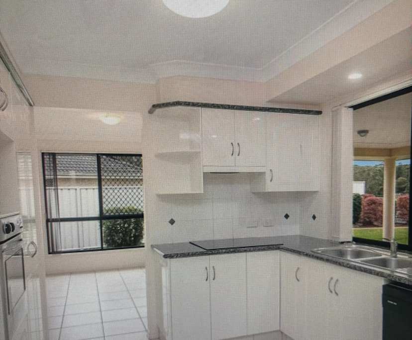 Unfurnished room with own bathroom