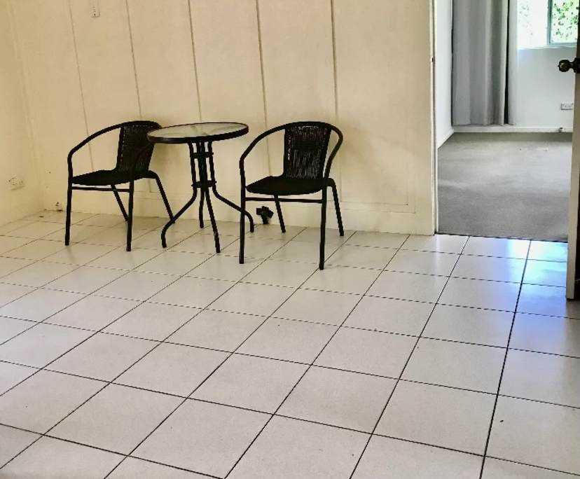 Whole property with 5 rooms for rent