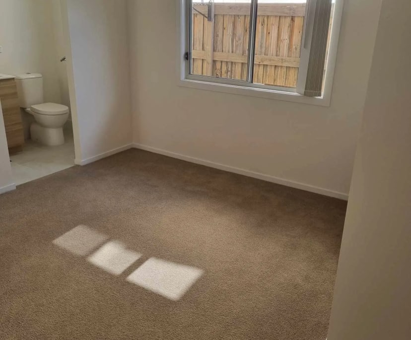 $325, Share-house, 4 bathrooms, Palmview QLD 4553