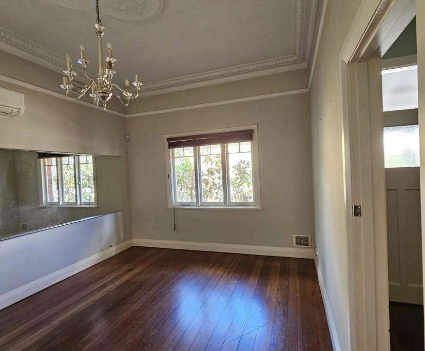 Unfurnished room in a share house