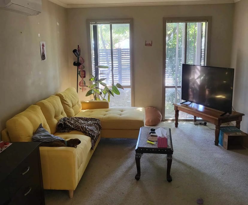 Unfurnished room in a flatshare