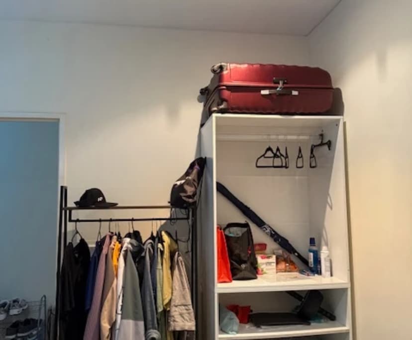Furnished room in a flatshare