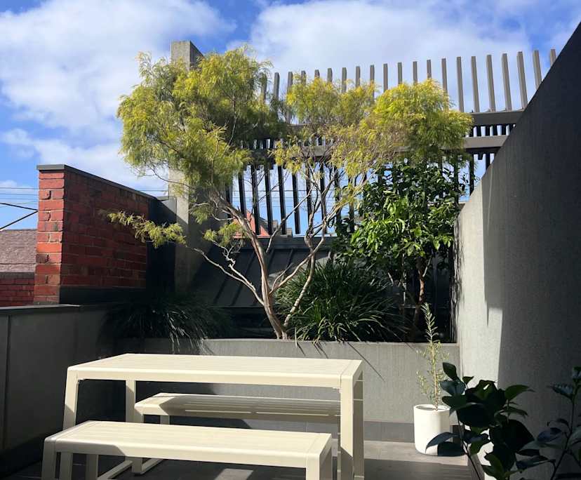 Unfurnished room in a flatshare