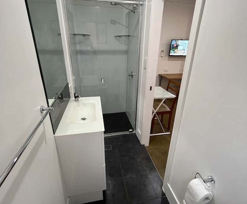 $420, Share-house, 3 bathrooms, East Brisbane QLD 4169