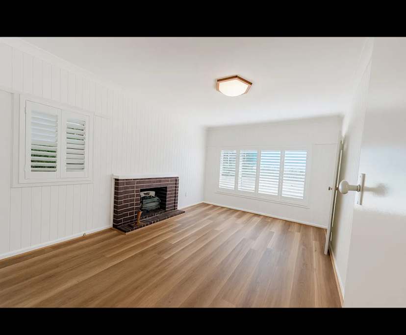 Whole property with 2 rooms for rent