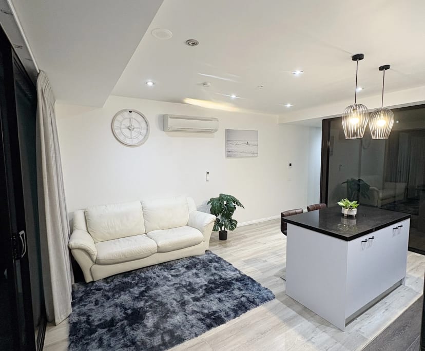 Furnished room in a flatshare