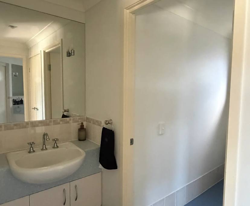 $300, Share-house, 4 bathrooms, Belmont QLD 4153