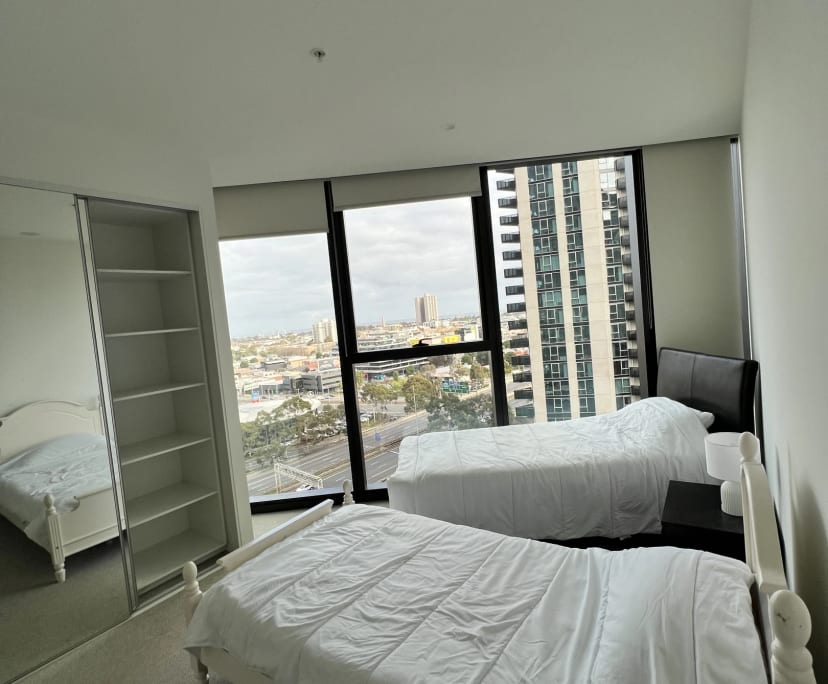 Furnished room in a flatshare