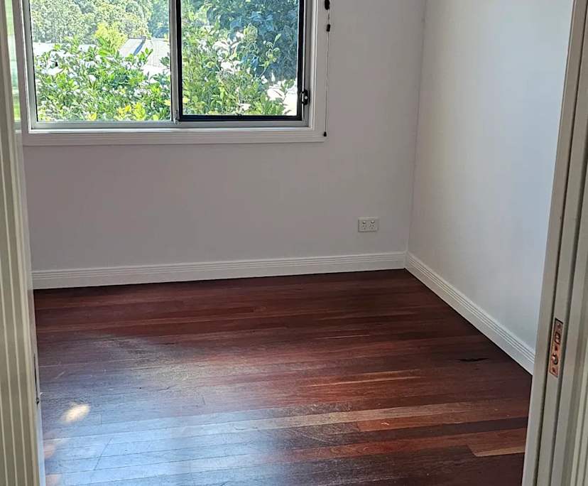 Unfurnished room in a share house