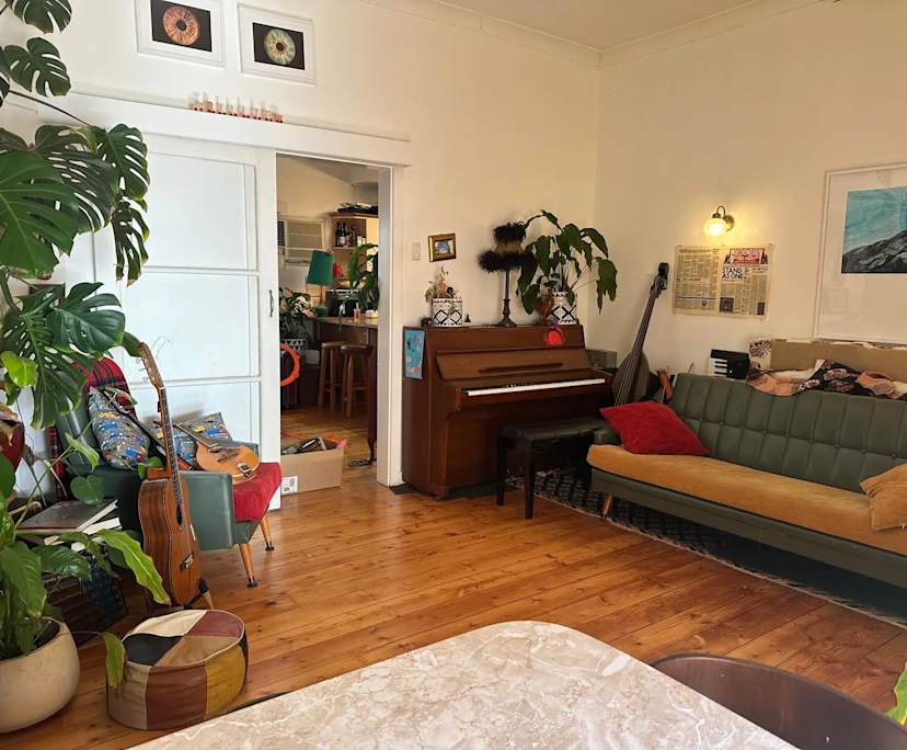 Whole property with 3 rooms for rent