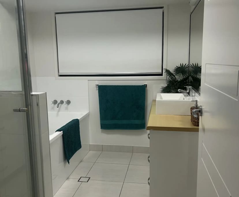 $275, Share-house, 5 bathrooms, Andergrove QLD 4740
