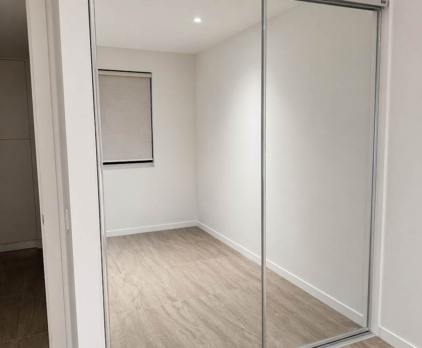 Unfurnished room in a flatshare