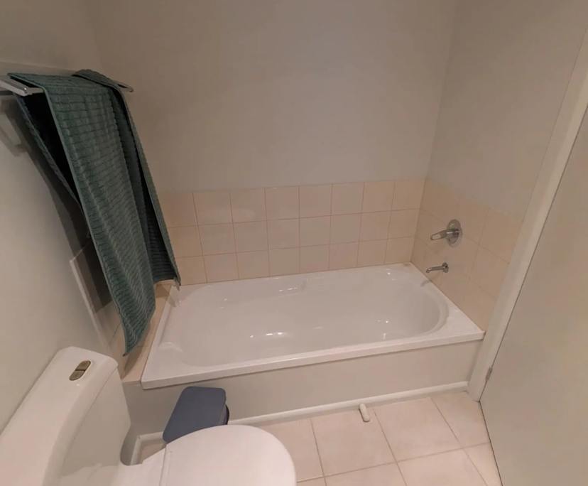 $305, Flatshare, 2 bathrooms, Hobart TAS 7000