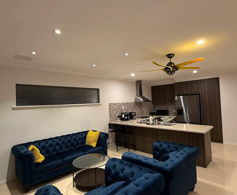 Furnished room in a flatshare