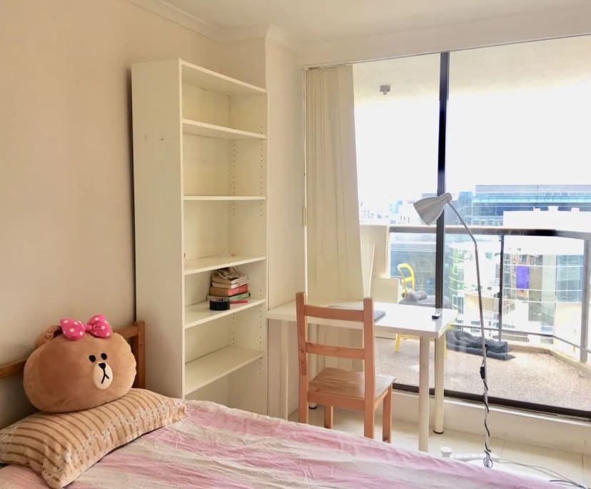 Furnished room in a flatshare