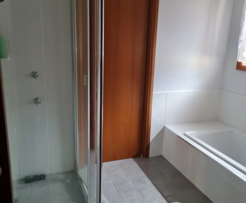 $170, Flatshare, 2 bathrooms, North Nowra NSW 2541