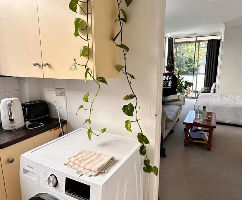 Furnished room studio flat for rent