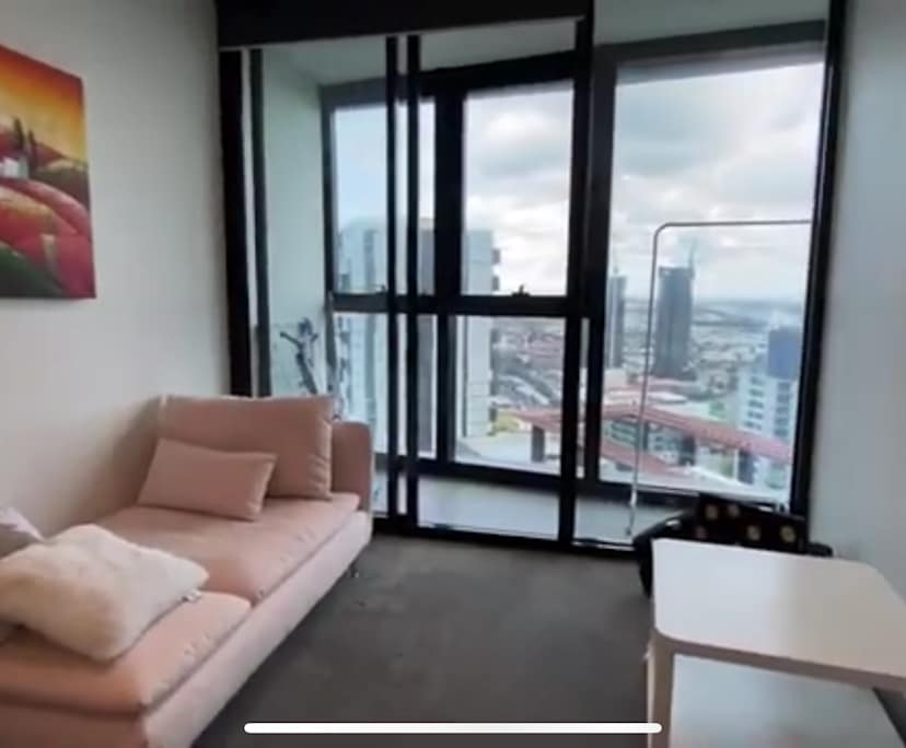 $350, Flatshare, 2 bathrooms, Southbank VIC 3006