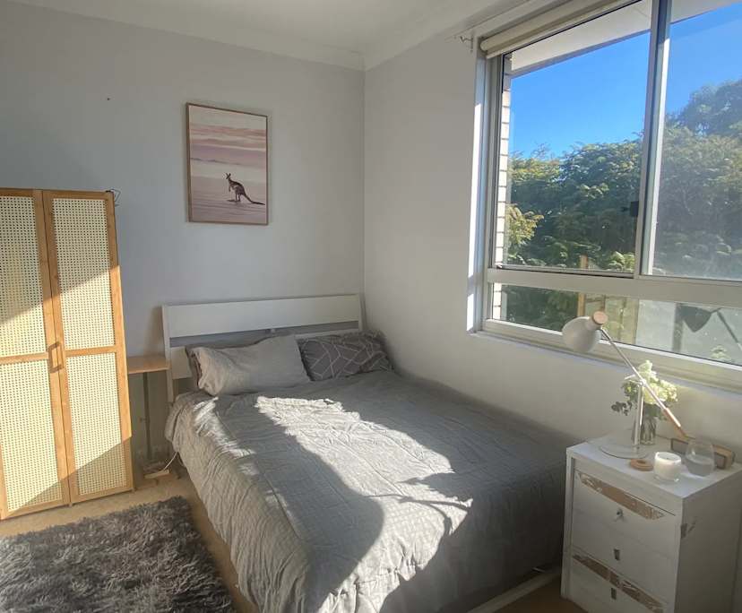 Furnished room in a flatshare