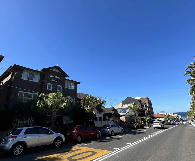 Unfurnished room in a flatshare