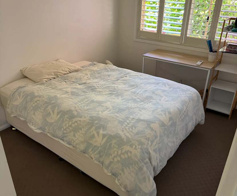 $375, Share-house, 3 bathrooms, Benowa QLD 4217