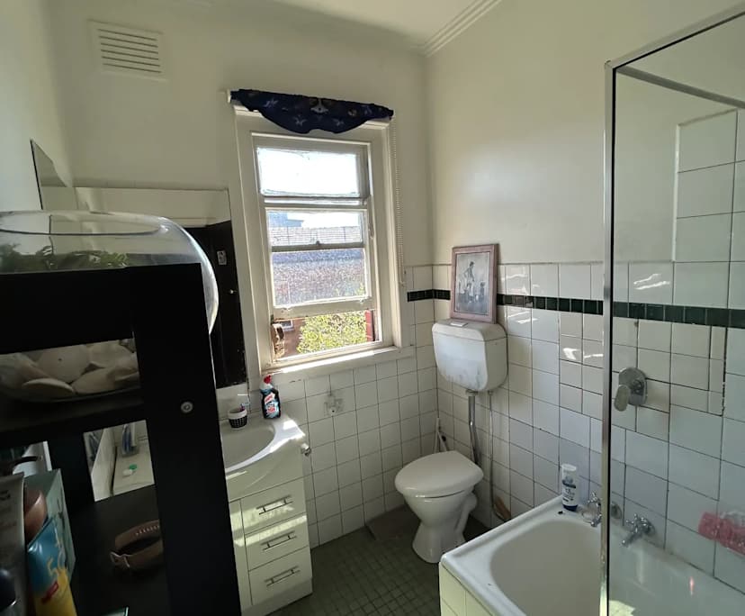 $350, Flatshare, 3 bathrooms, St Kilda VIC 3182