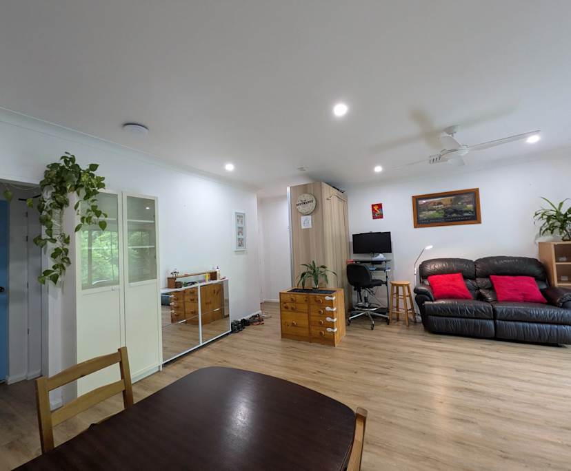 Whole property with 2 rooms for rent