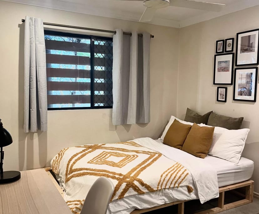 Furnished room with own bathroom