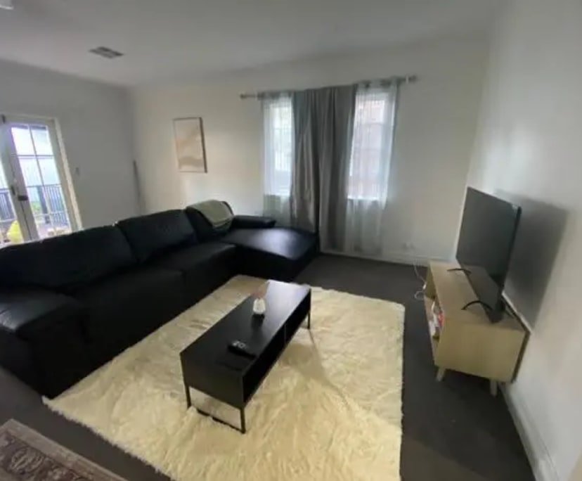 Furnished room in a flatshare