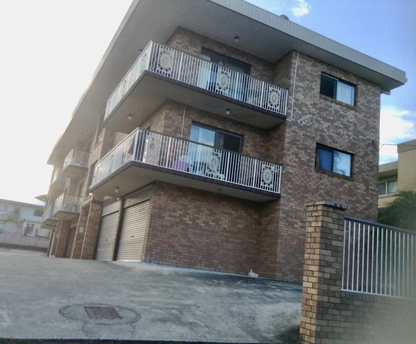 Whole property with 2 rooms for rent