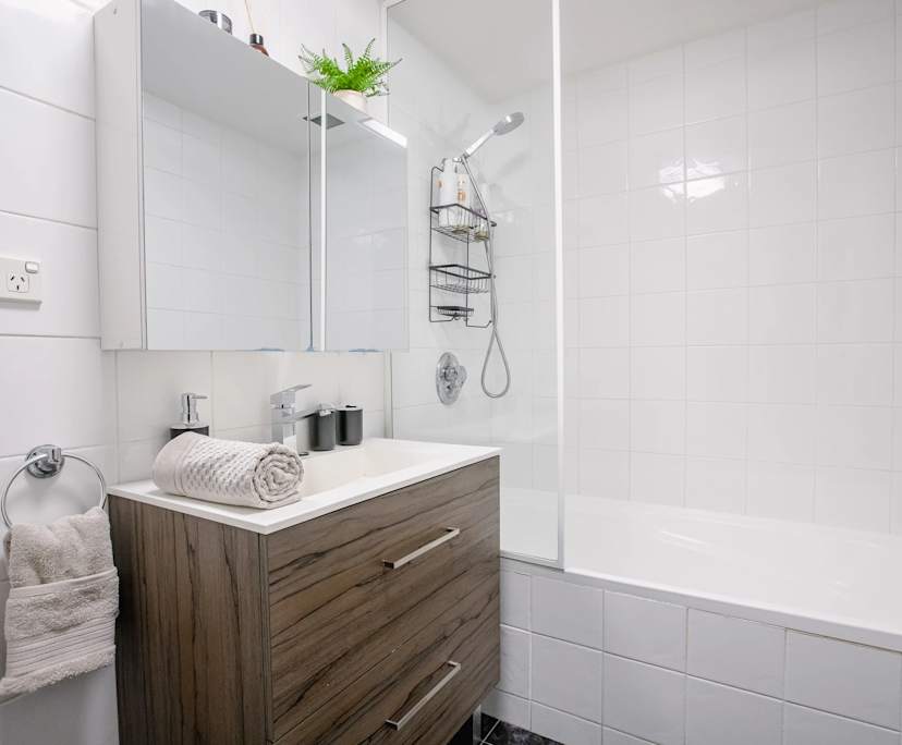 $1,600, Whole-property, 2 bathrooms, Redfern NSW 2016