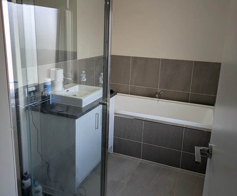 $250, Share-house, 4 bathrooms, Truganina VIC 3029