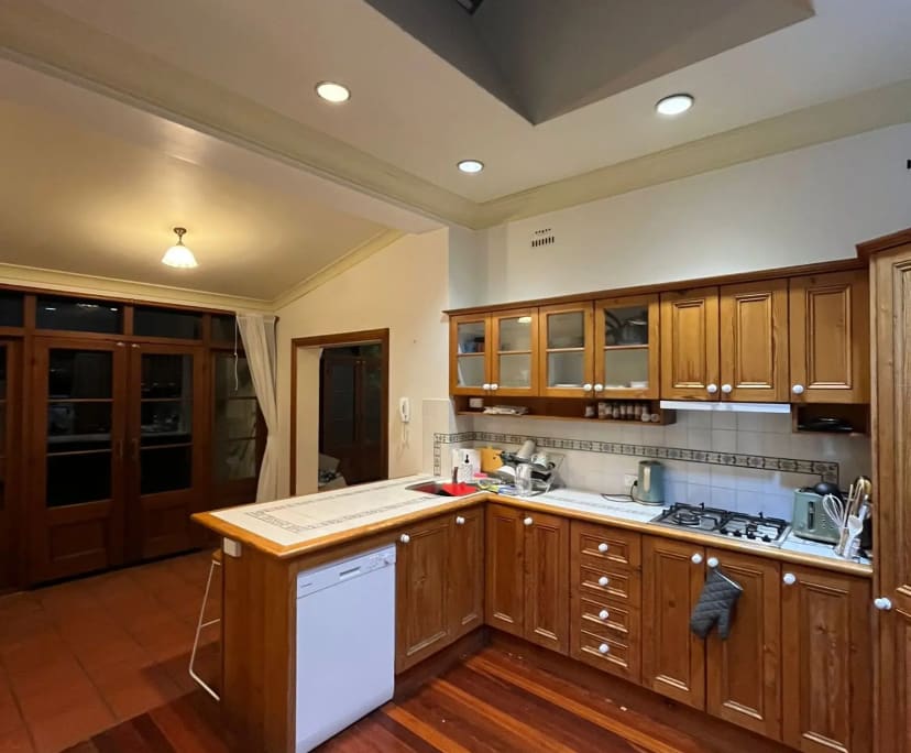 Room in a share house