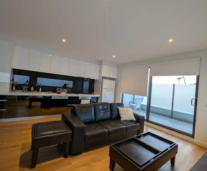 Furnished room in a flatshare