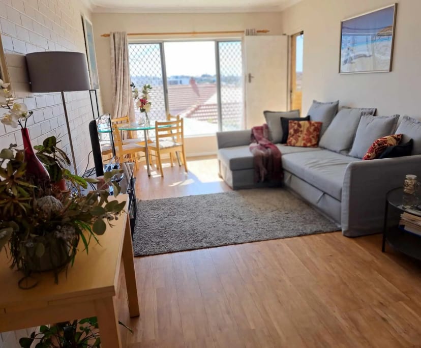 Furnished room in a flatshare