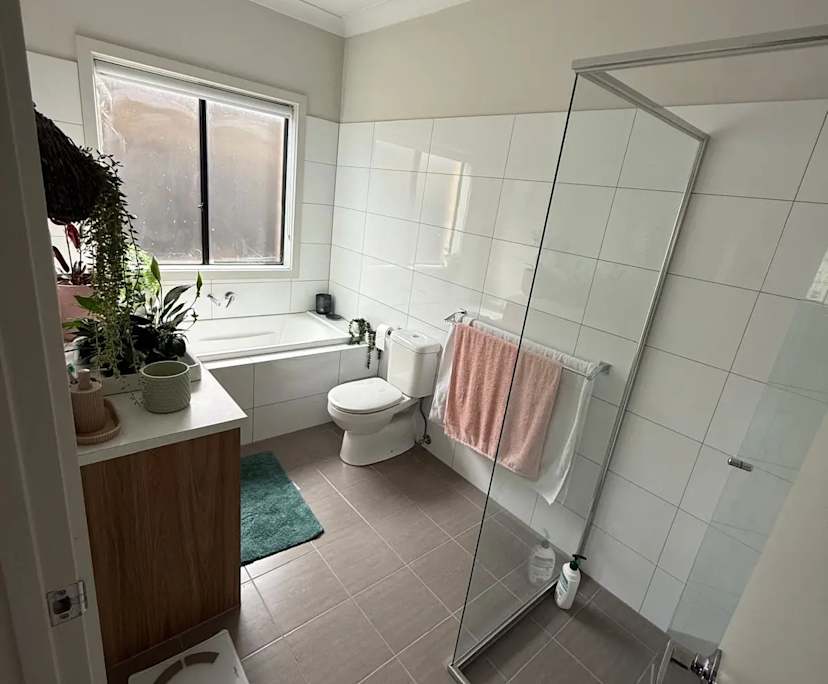 Unfurnished room with own bathroom
