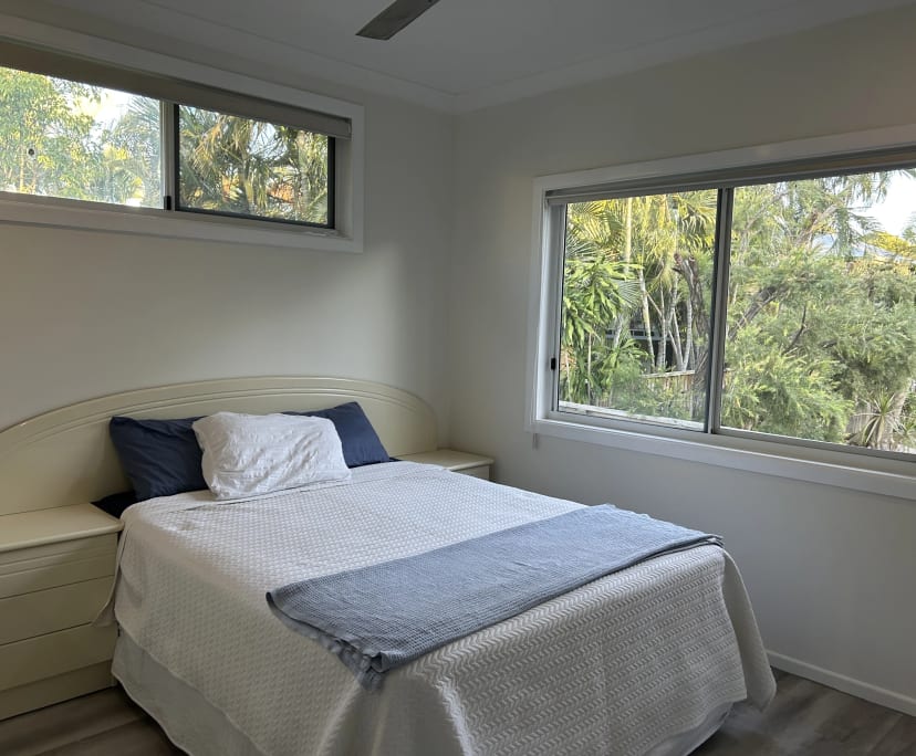 Granny Flat for Rent in Hermit Park, Townsville 3...