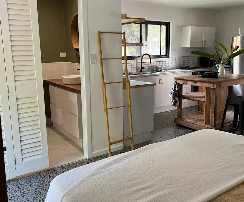 $460, Homestay, 1 bathroom, Fishery Falls QLD 4871