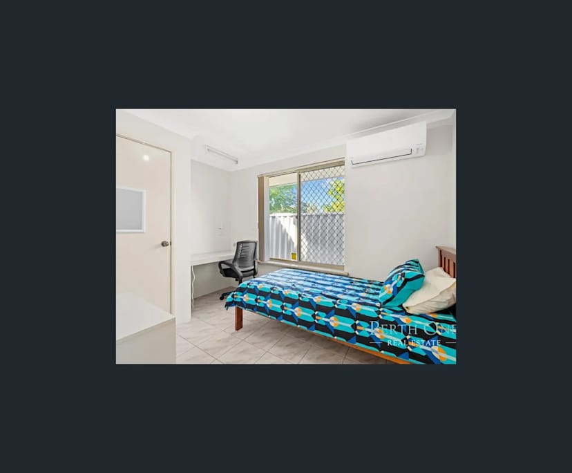 Furnished room in a share house