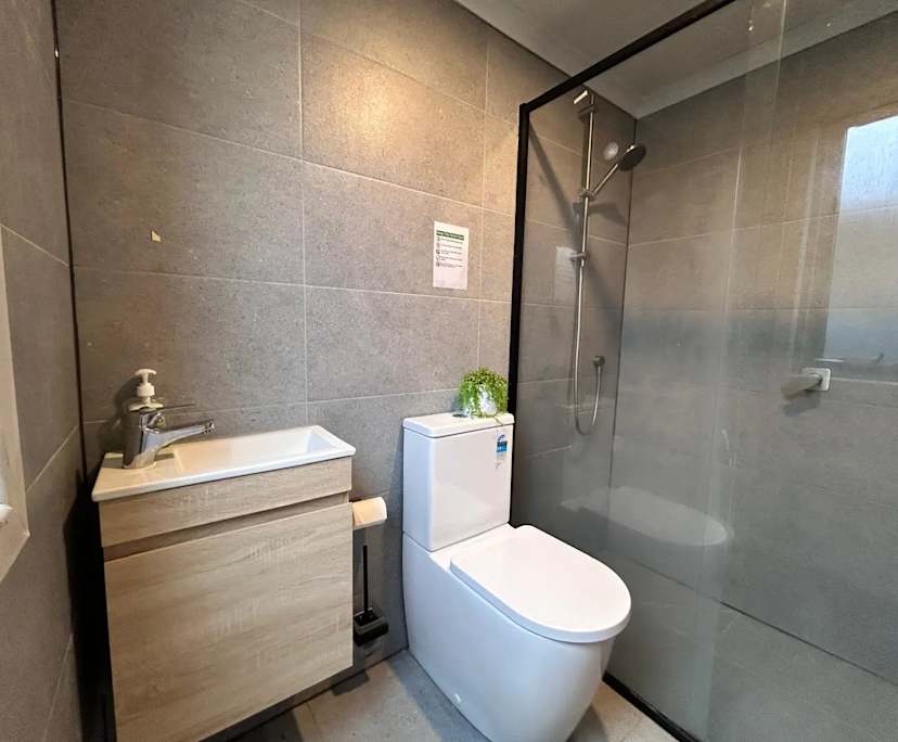 $180, Student-accommodation, 3 bathrooms, Flemington VIC 3031