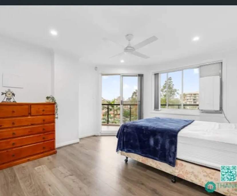 Furnished room in a share house
