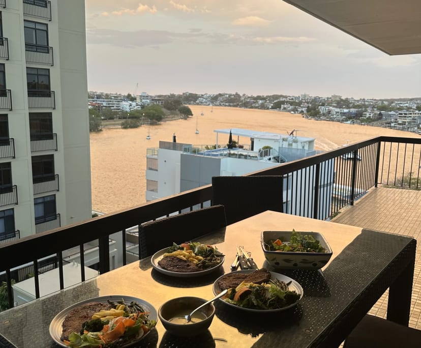 Room for Rent in East Brisbane, Brisbane 240, Unf...