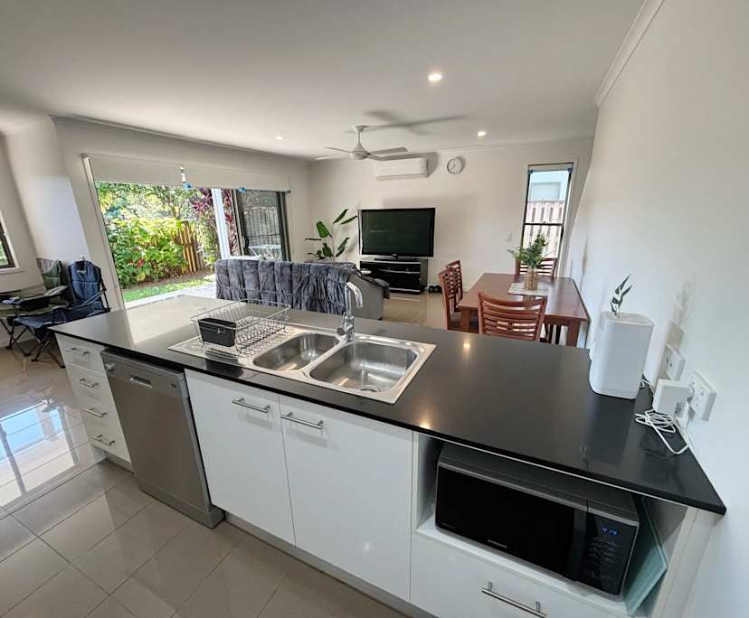 Unfurnished room in a flatshare