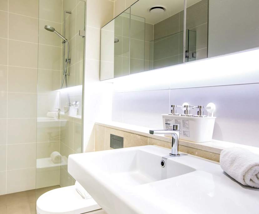 $800, Whole-property, 2 bathrooms, Melbourne VIC 3000