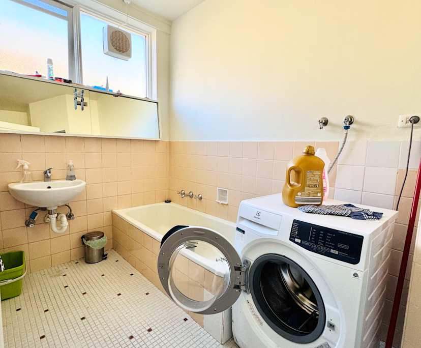 $375, Flatshare, 3 bathrooms, Saint Kilda East VIC 3183