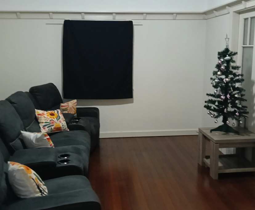 $340, Share-house, 4 bathrooms, Sandgate QLD 4017
