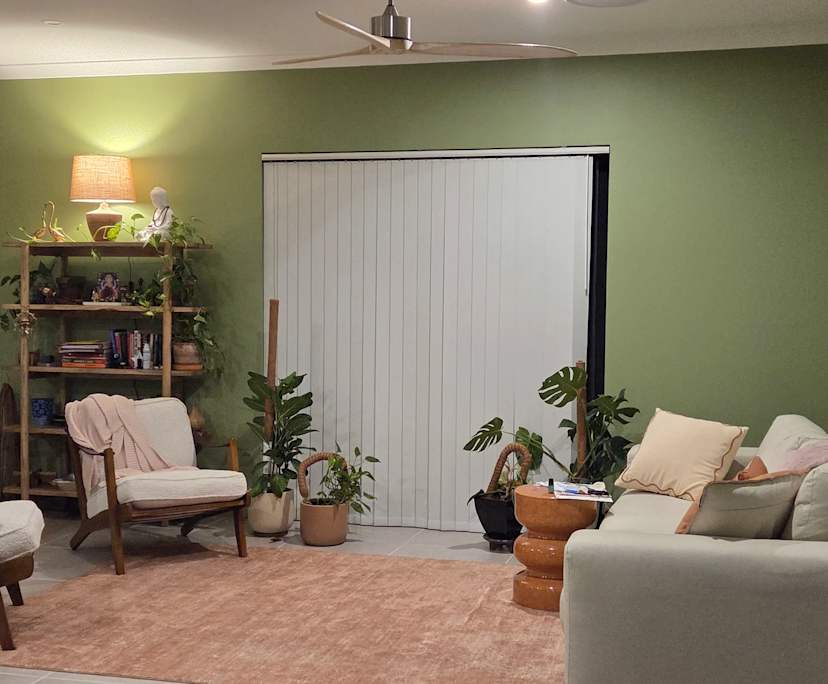 Room in a share house