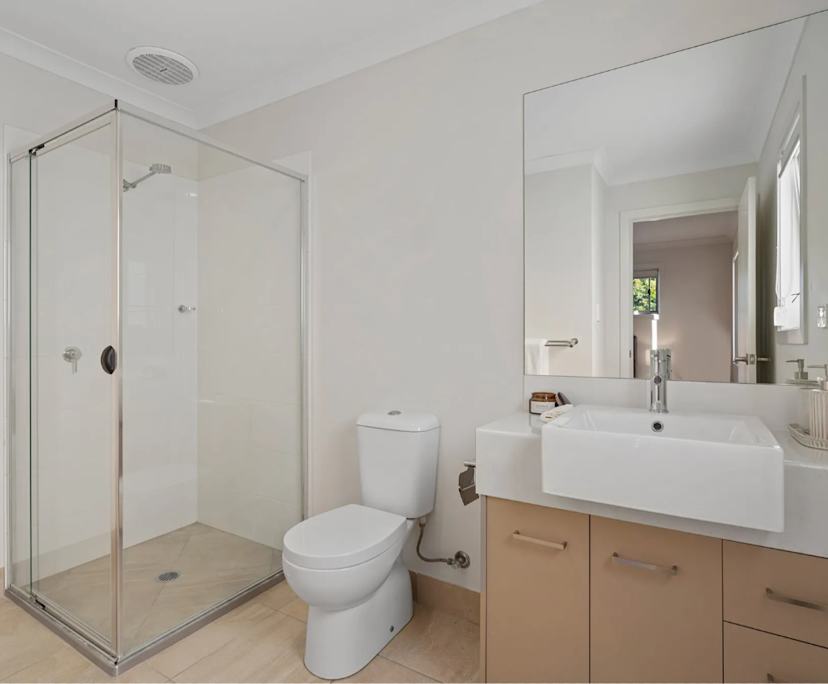 Unfurnished room in a flatshare