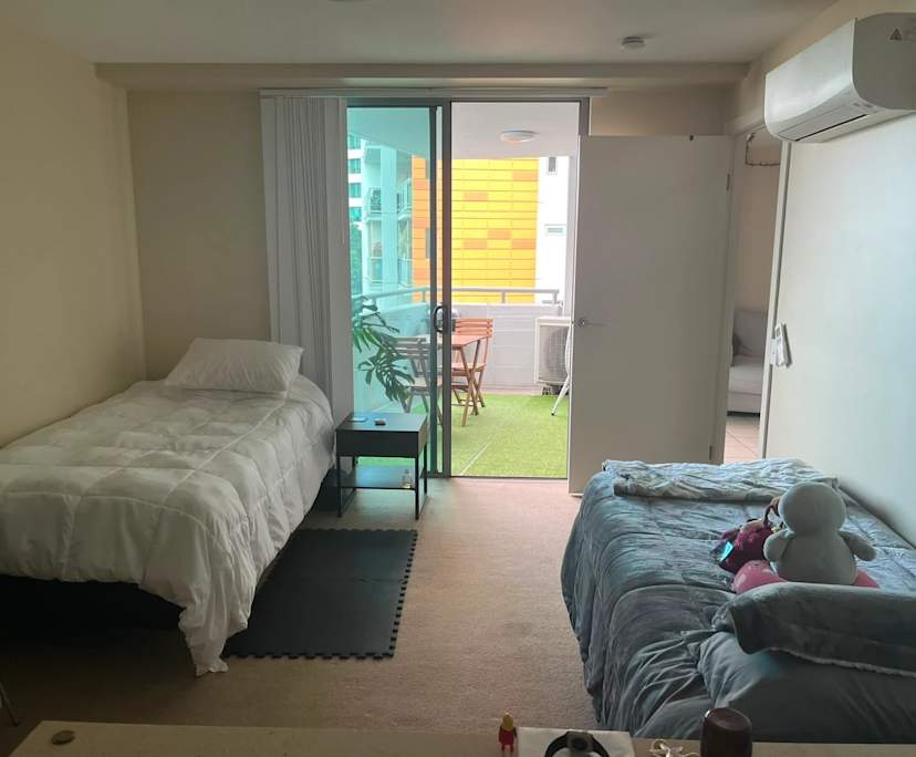 Furnished room with ensuite in a flatshare